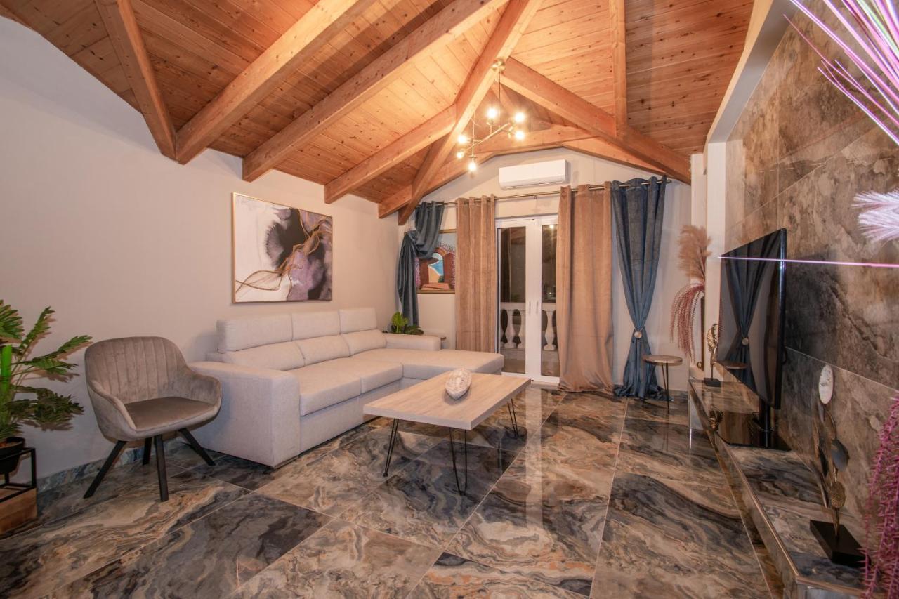 Casa Di Voz Shared Villa Studios With Free Gym Services By "Elite" Gaitani Dış mekan fotoğraf